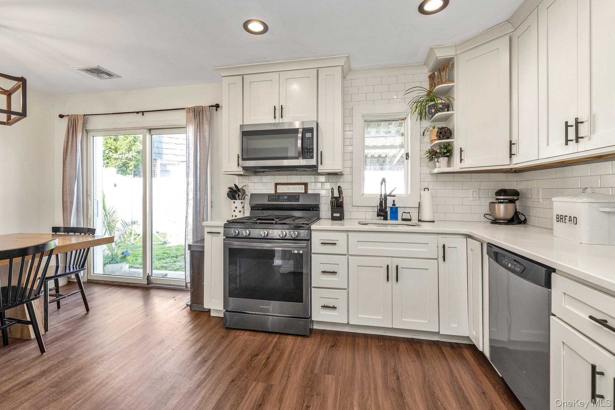 Single Family Wheeler  Nassau County, NY 11580, MLS-917728-8