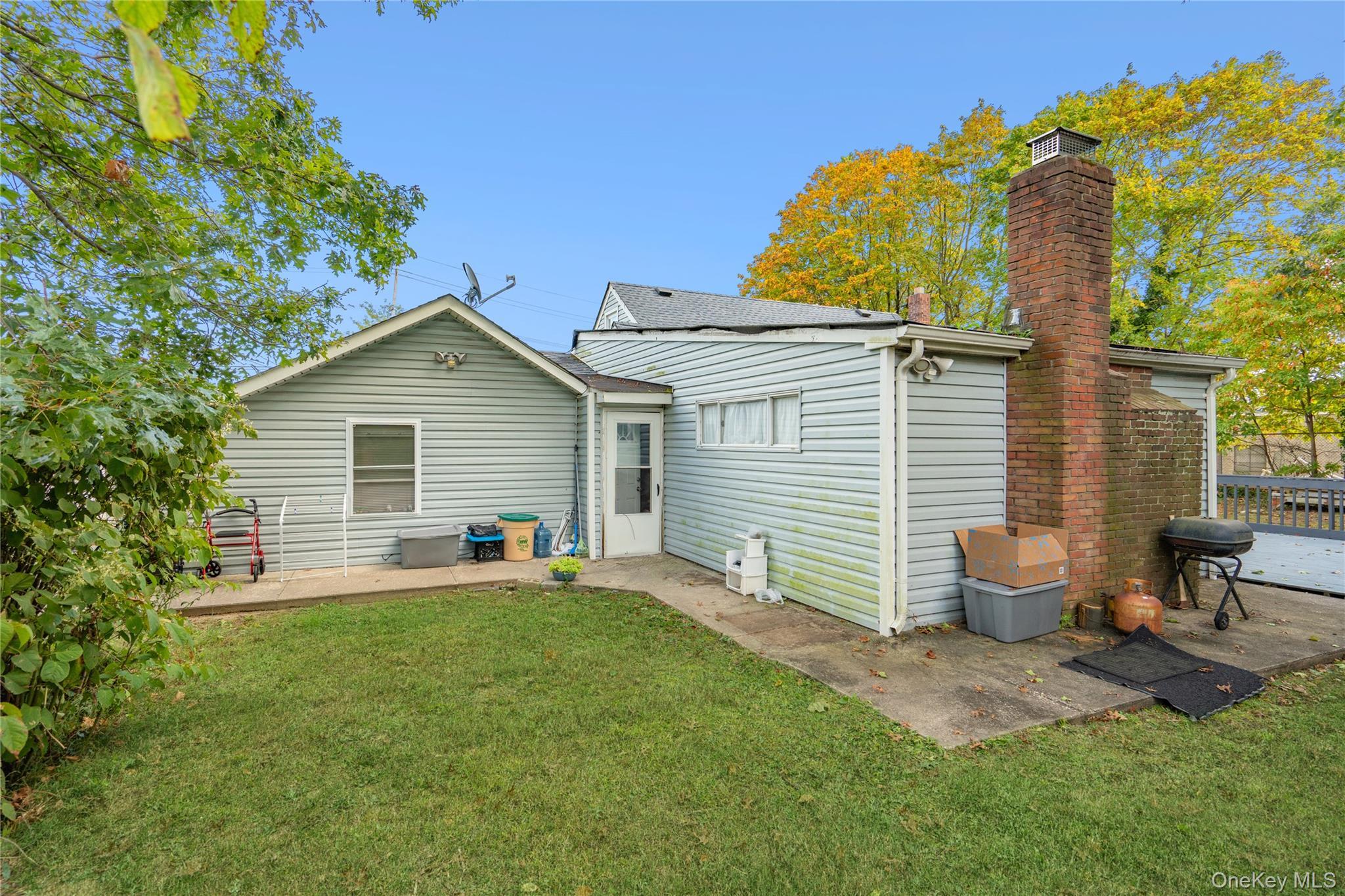 Single Family Rosevale  Suffolk County, NY 11779, MLS-917760-17