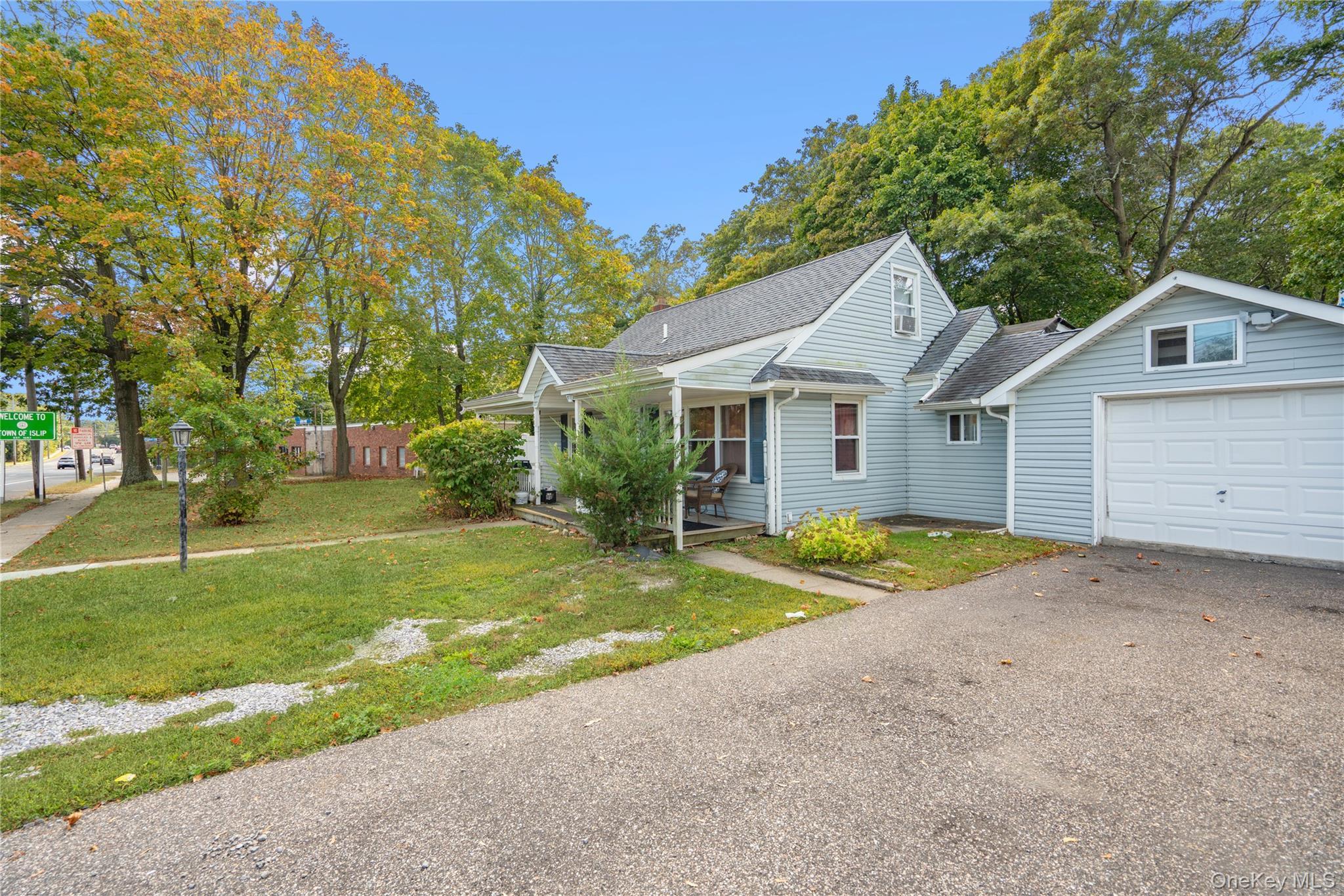 Single Family Rosevale  Suffolk County, NY 11779, MLS-917760-2