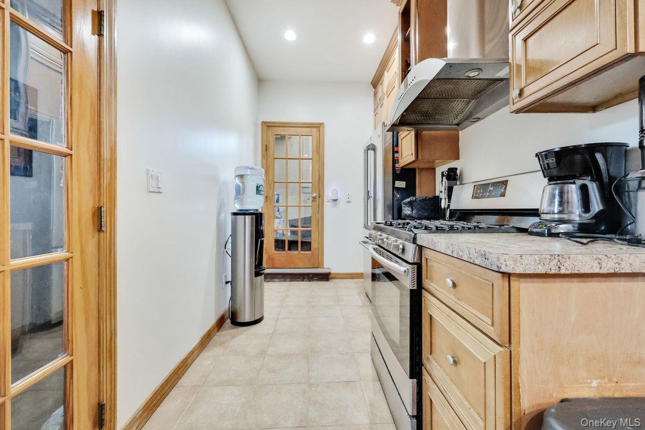 Single Family Oxford Nassau County, NY 11565, MLS-917773-10