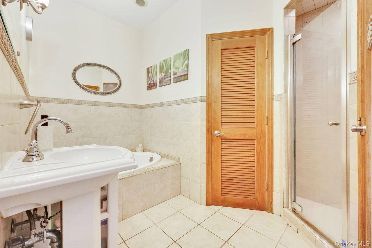 Single Family Oxford Nassau County, NY 11565, MLS-917773-14