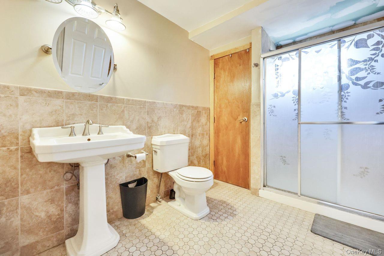 Single Family Oxford Nassau County, NY 11565, MLS-917773-21