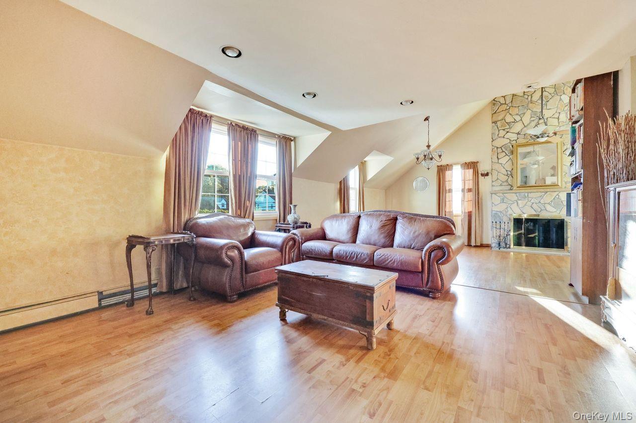 Single Family Oxford Nassau County, NY 11565, MLS-917773-4