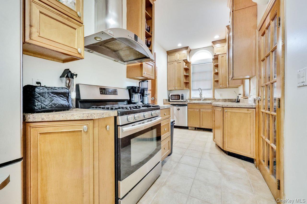 Single Family Oxford Nassau County, NY 11565, MLS-917773-9