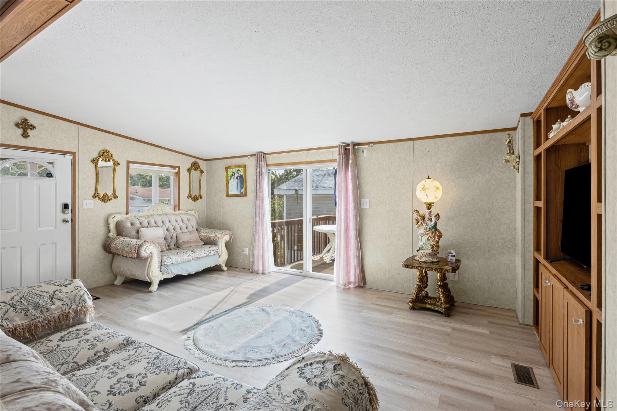 Single Family Osborne  Suffolk County, NY 11901, MLS-917818-7