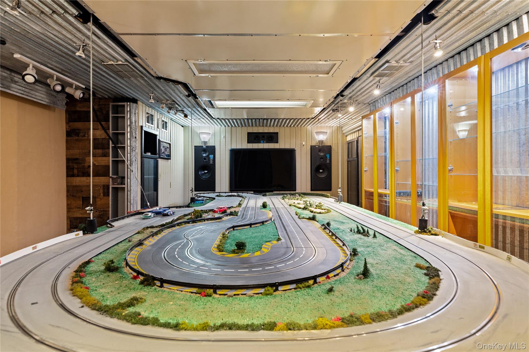 Single Family Hauser  Suffolk County, NY 11741, MLS-917822-26