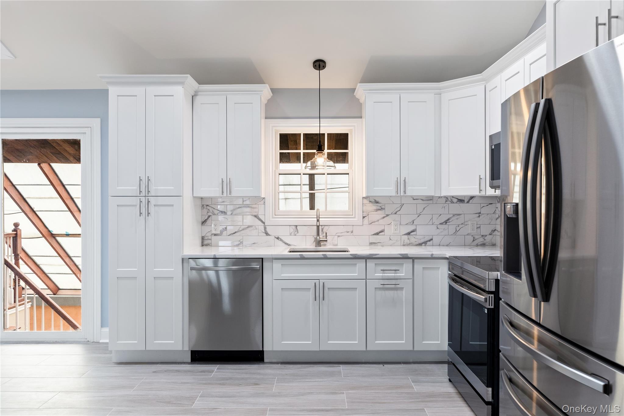 Single Family Hauser  Suffolk County, NY 11741, MLS-917822-9