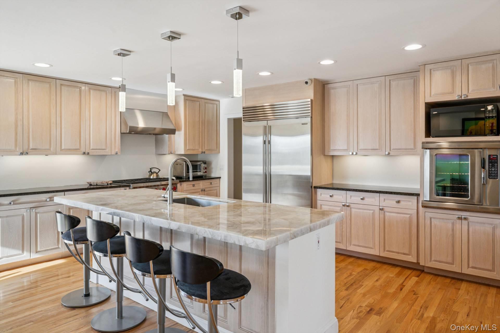 Single Family Dune Suffolk County, NY 11978, MLS-917825-11