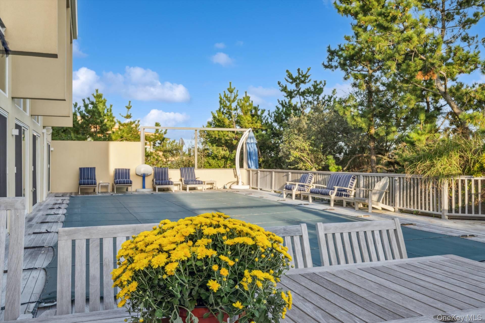 Single Family Dune Suffolk County, NY 11978, MLS-917825-27