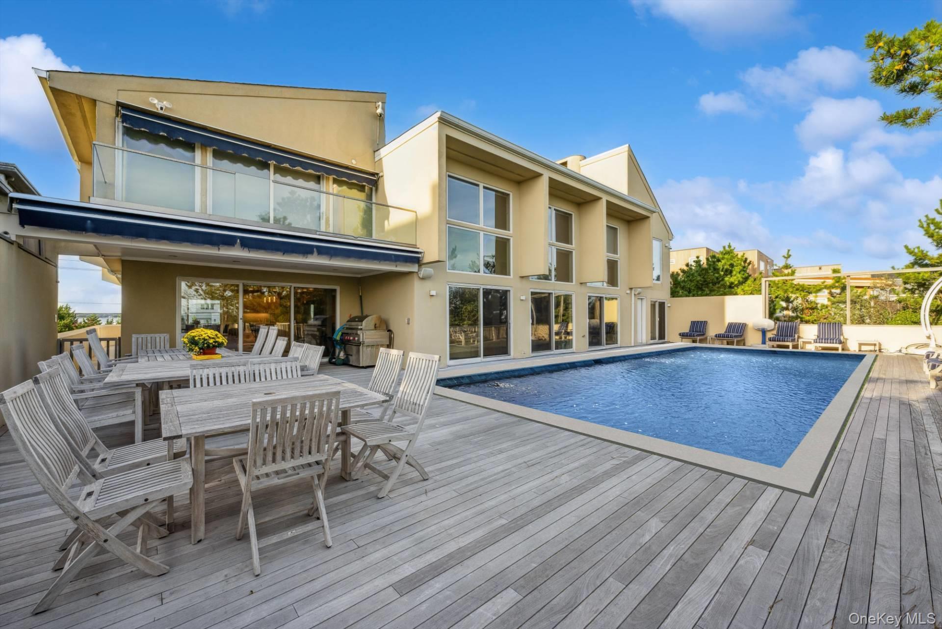 Single Family Dune Suffolk County, NY 11978, MLS-917825-28