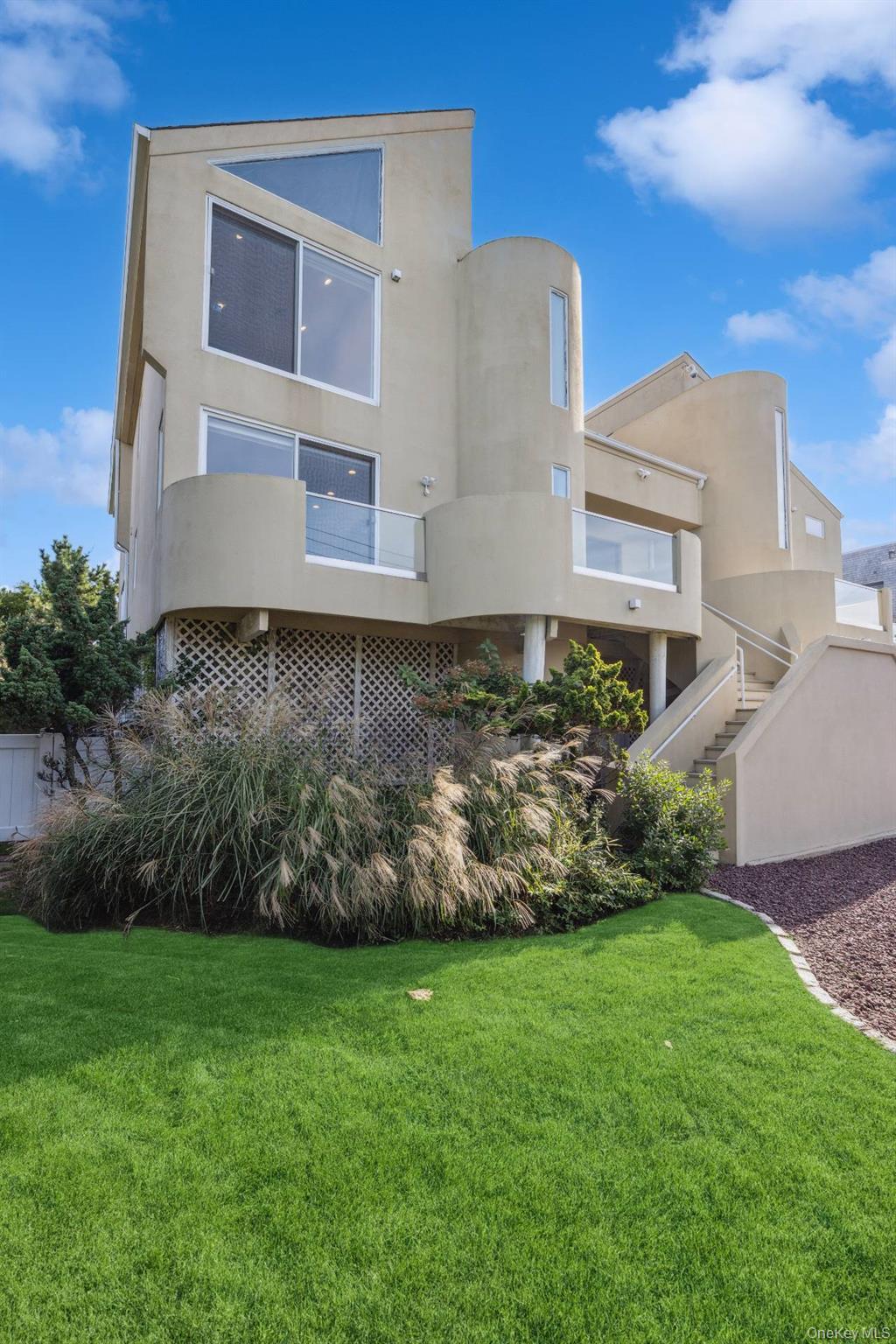 Single Family Dune Suffolk County, NY 11978, MLS-917825-3