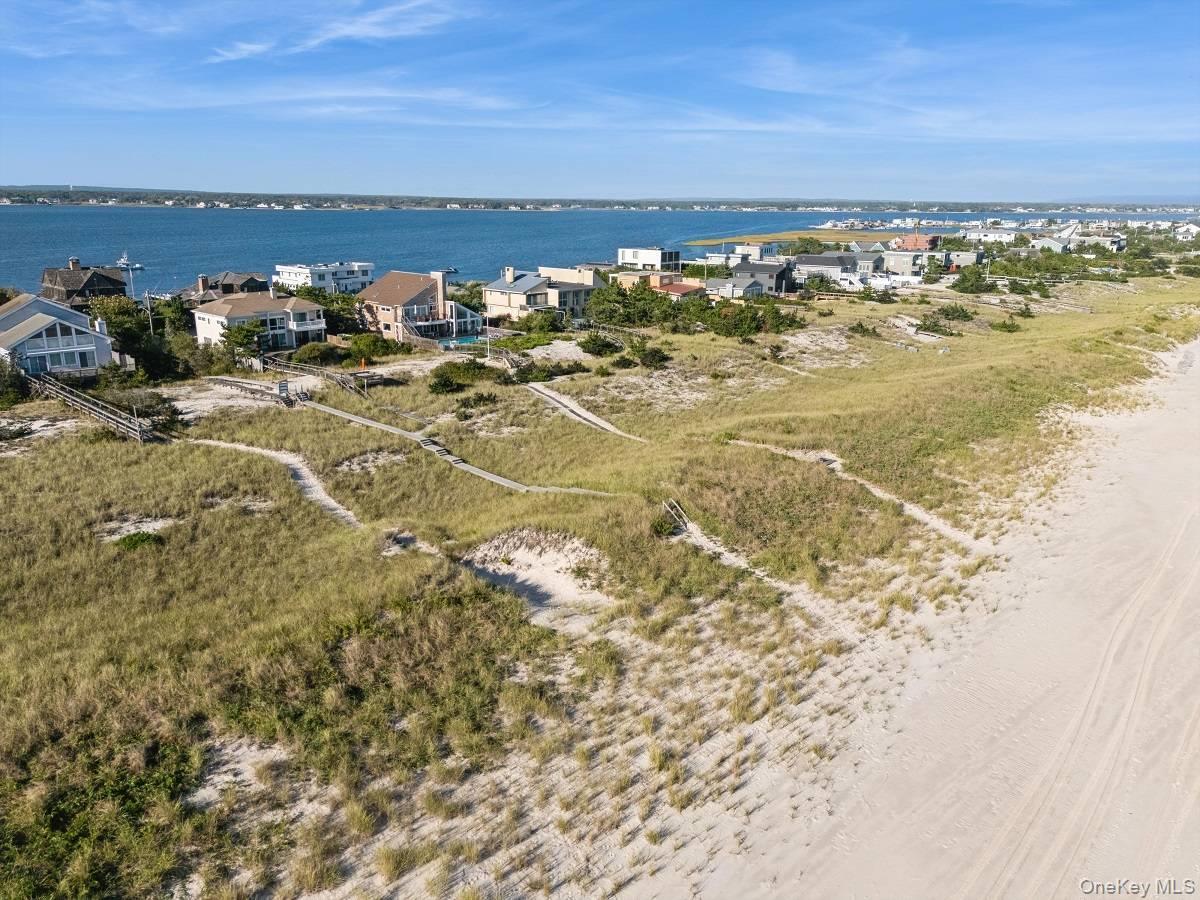 Single Family Dune Suffolk County, NY 11978, MLS-917825-31