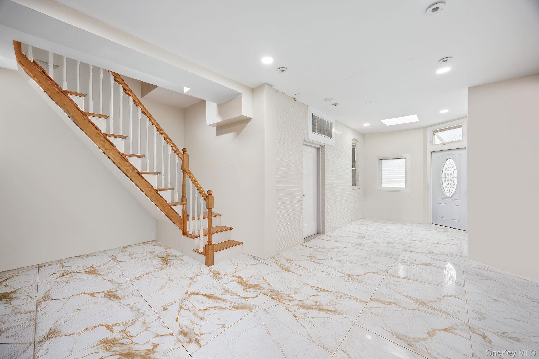 Single Family Thames Brooklyn, NY 11206, MLS-917826-4