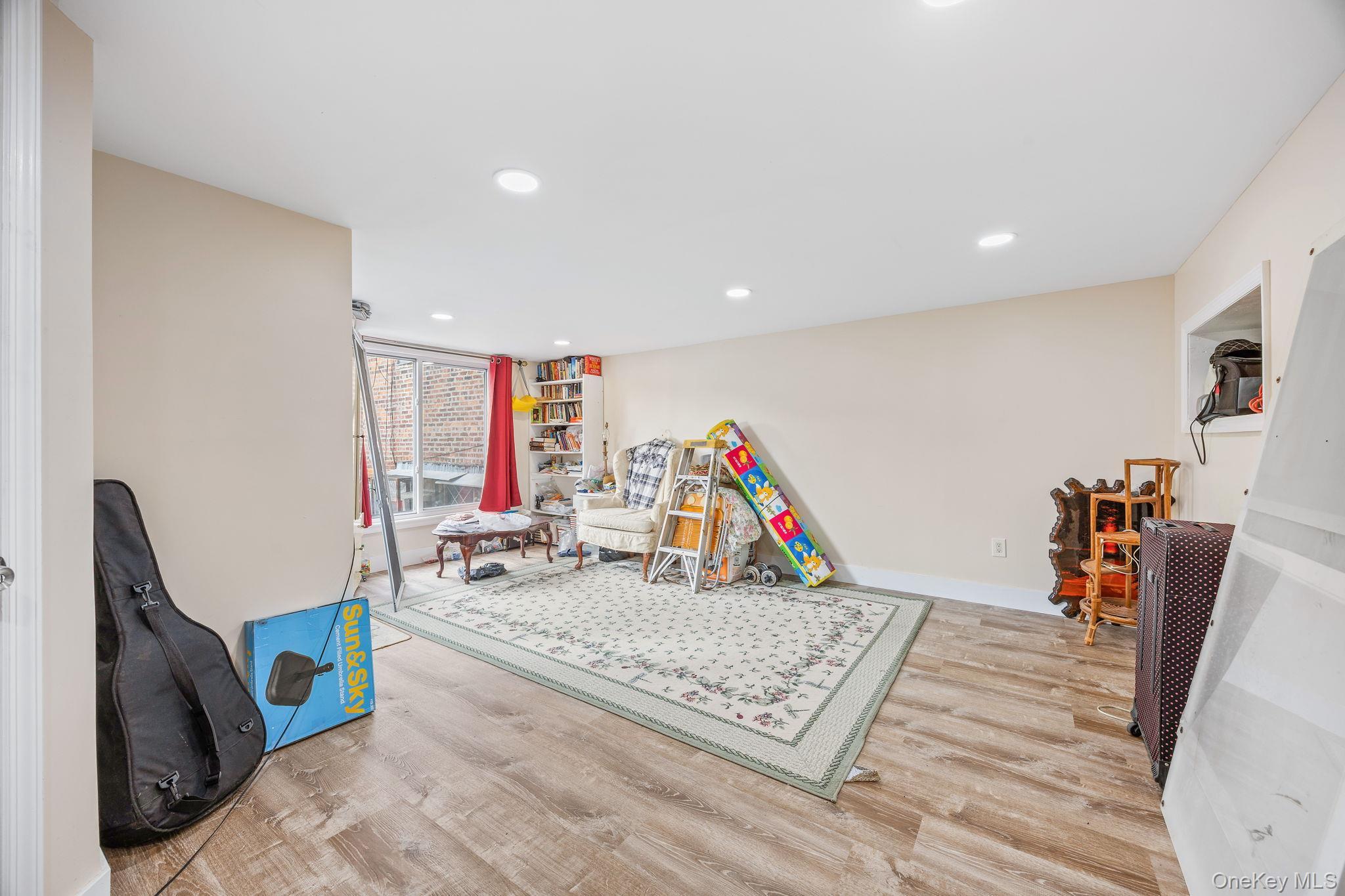 Single Family Thames Brooklyn, NY 11206, MLS-917826-7