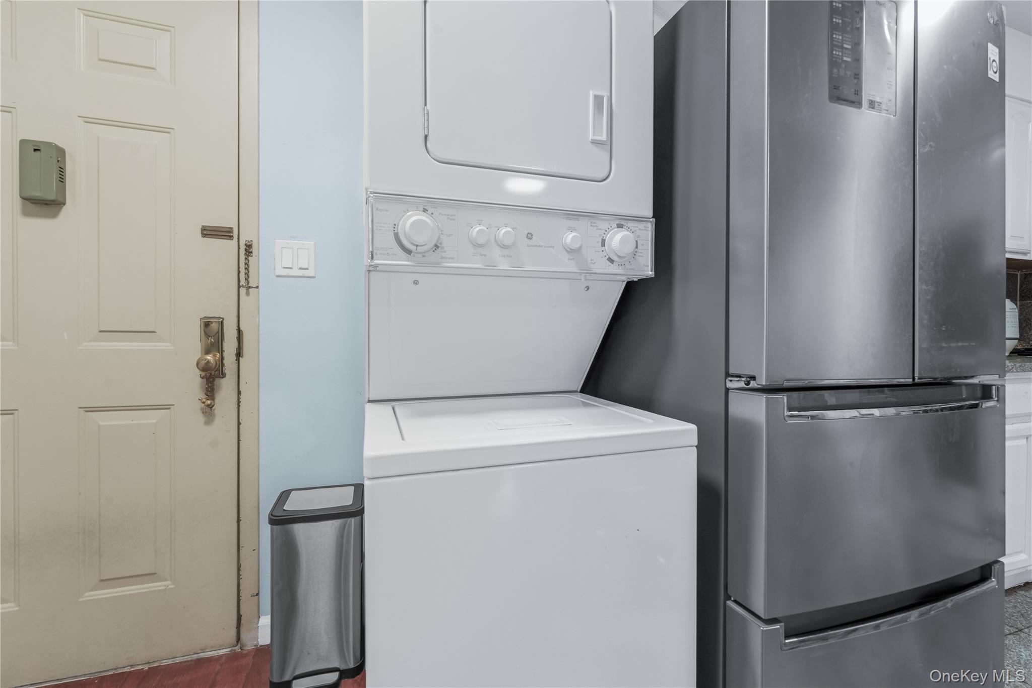 Condo Leavitt  Queens, NY 11354, MLS-917837-6