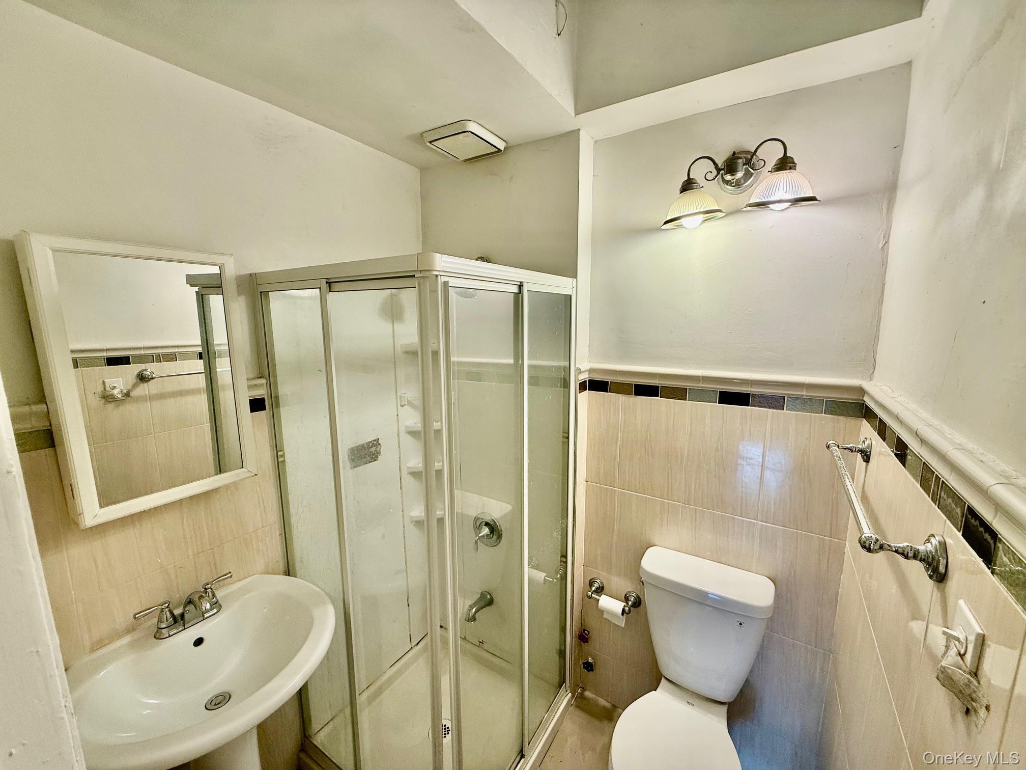 Single Family Duncan  Bronx, NY 10469, MLS-917866-13