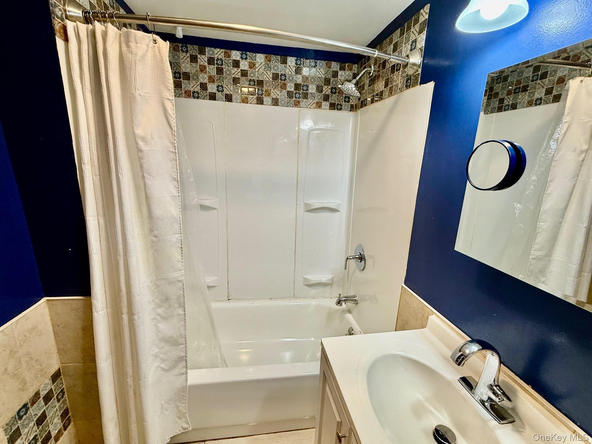 Single Family Duncan  Bronx, NY 10469, MLS-917866-17