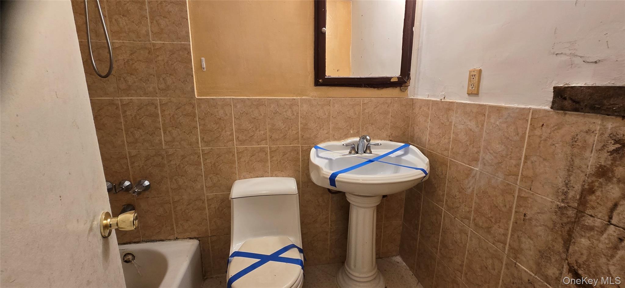 Single Family 101st  Brooklyn, NY 11236, MLS-917875-16