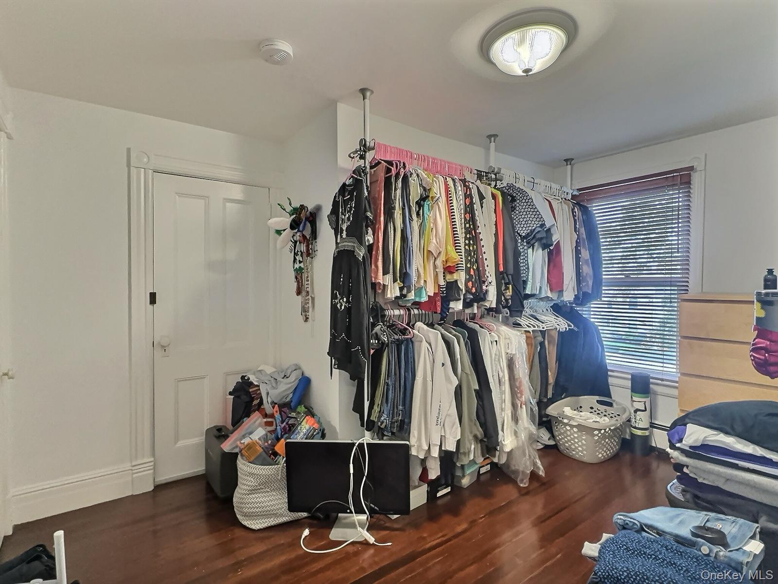 Single Family Grove  Westchester County, NY 10549, MLS-917880-24