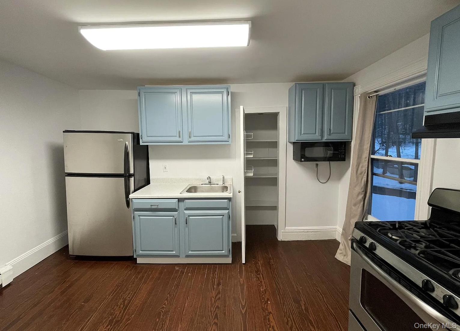 Single Family Grove  Westchester County, NY 10549, MLS-917880-34