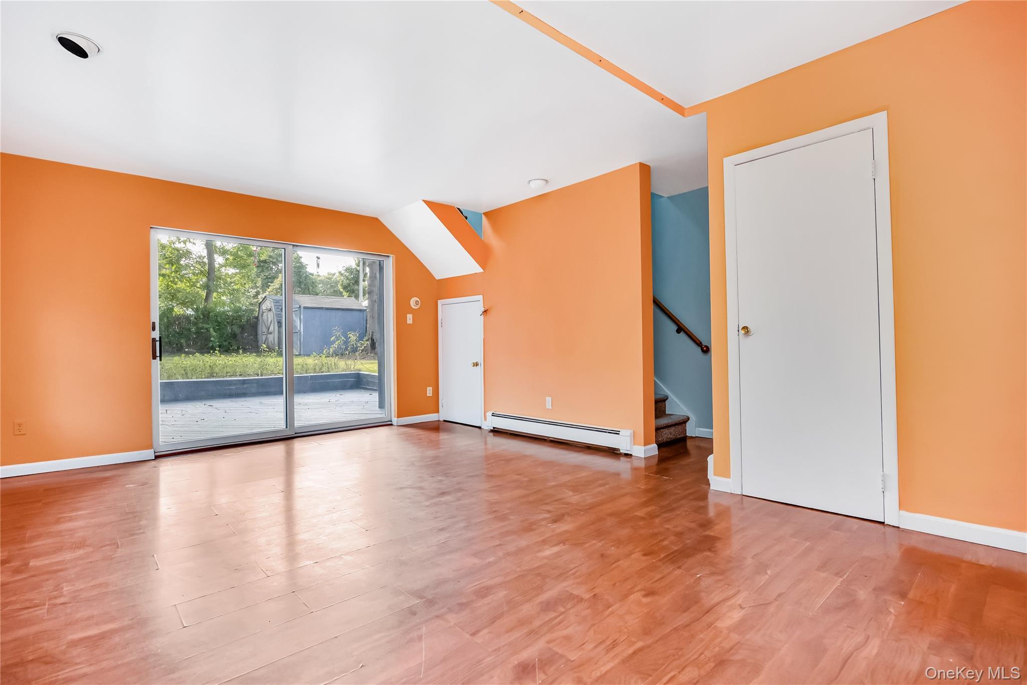 Single Family Woodmont Suffolk County, NY 11738, MLS-917884-10