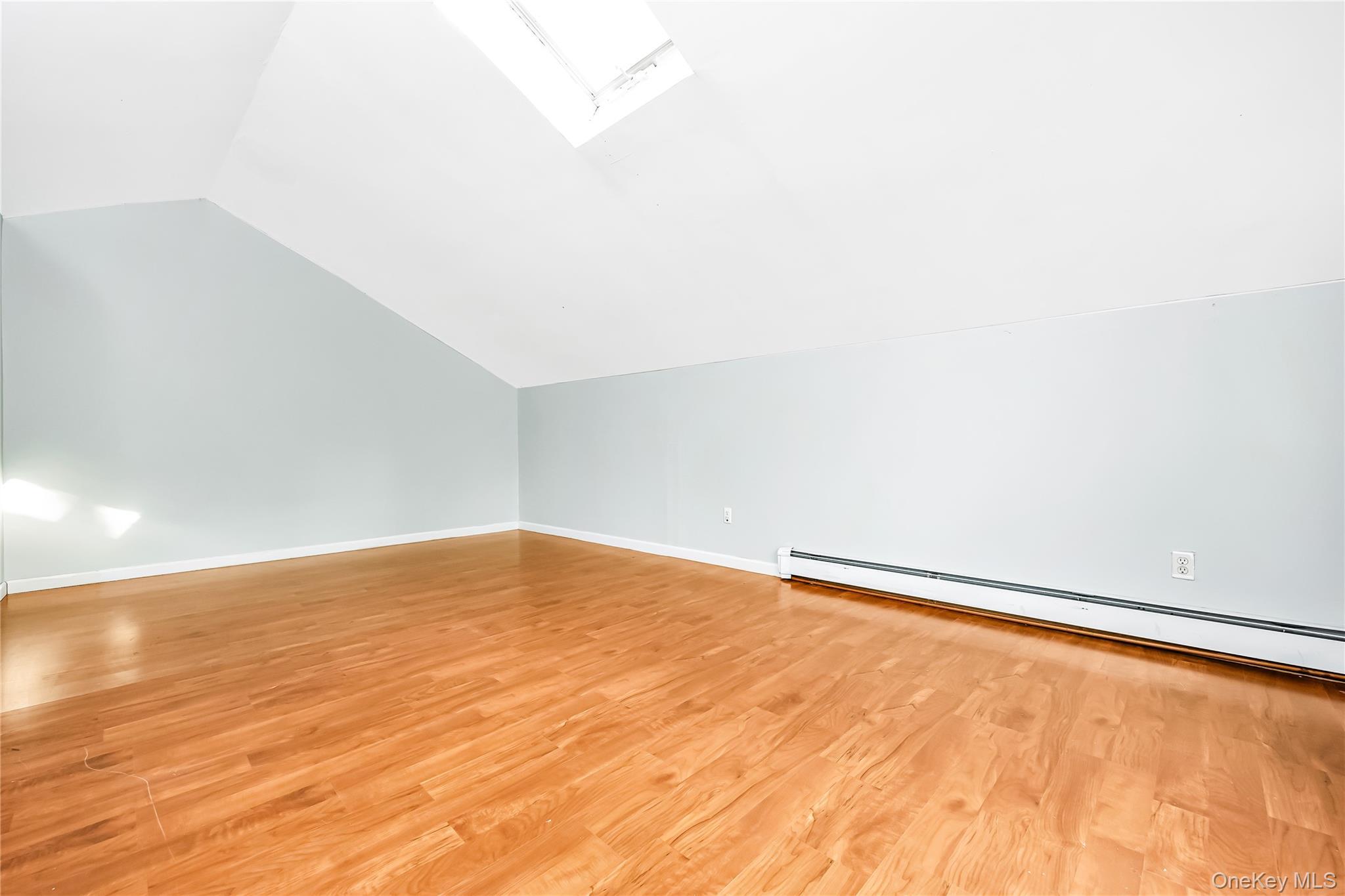 Single Family Woodmont Suffolk County, NY 11738, MLS-917884-13