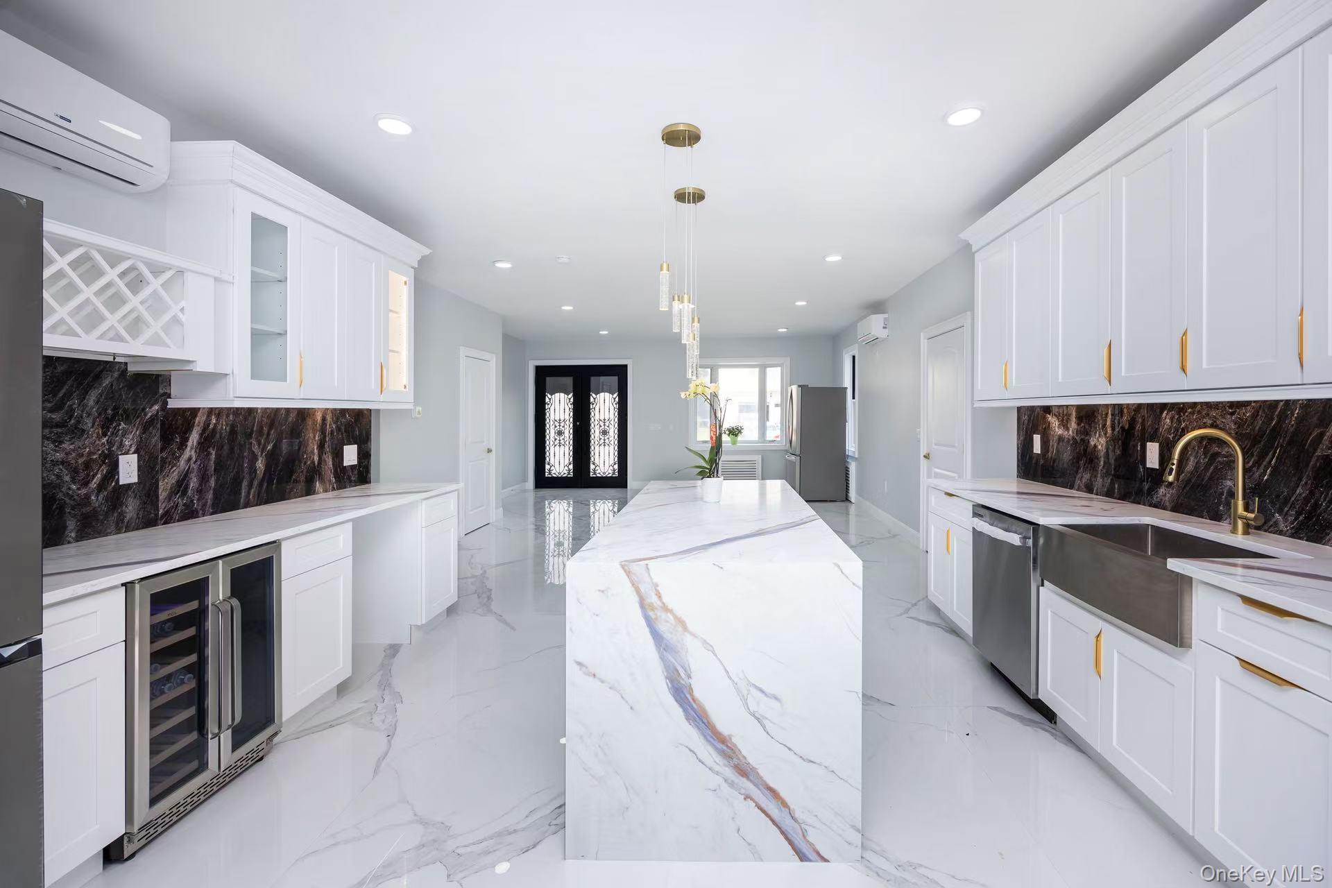 Single Family Genevieve Nassau County, NY 11021, MLS-917885-12