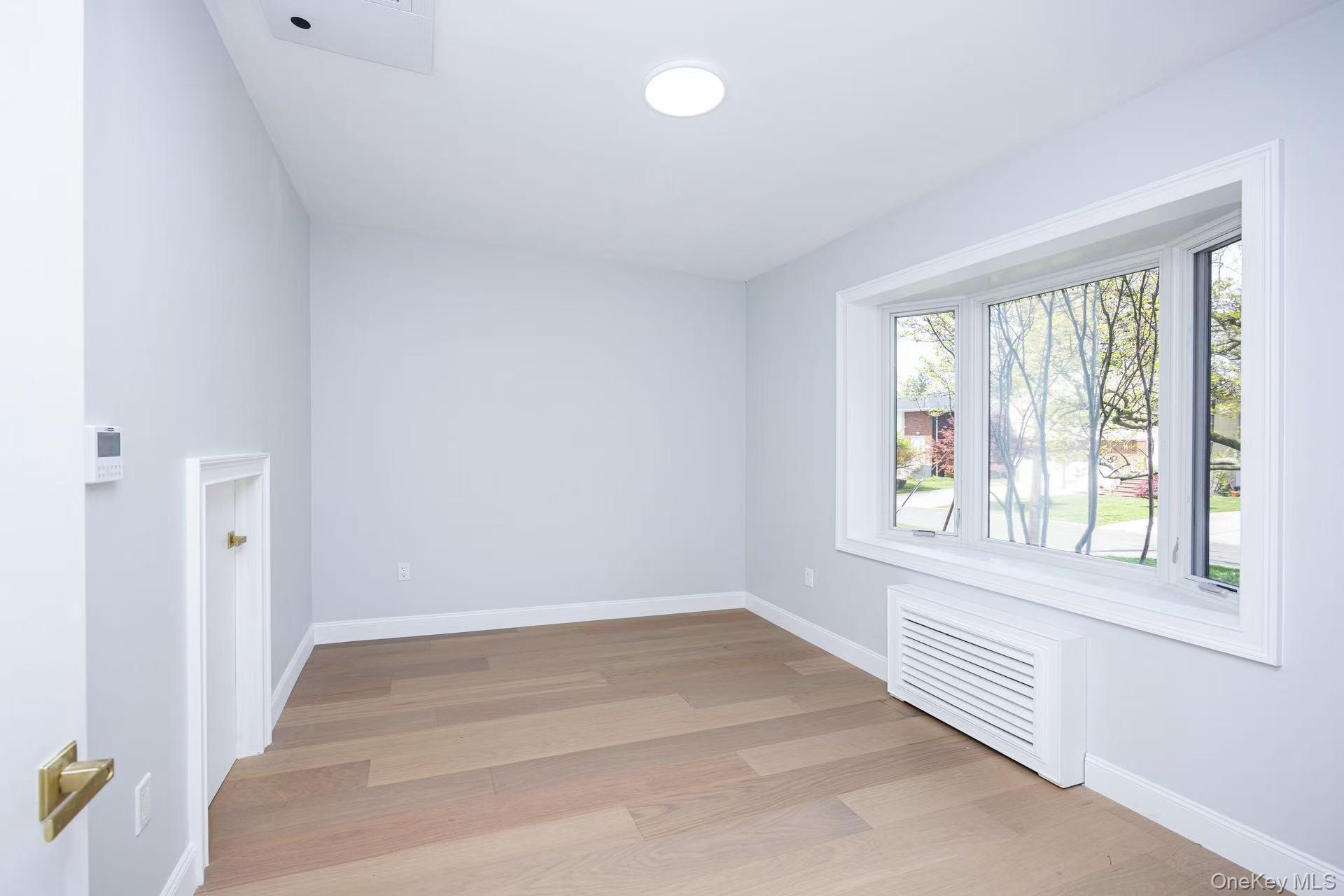 Single Family Genevieve Nassau County, NY 11021, MLS-917885-16