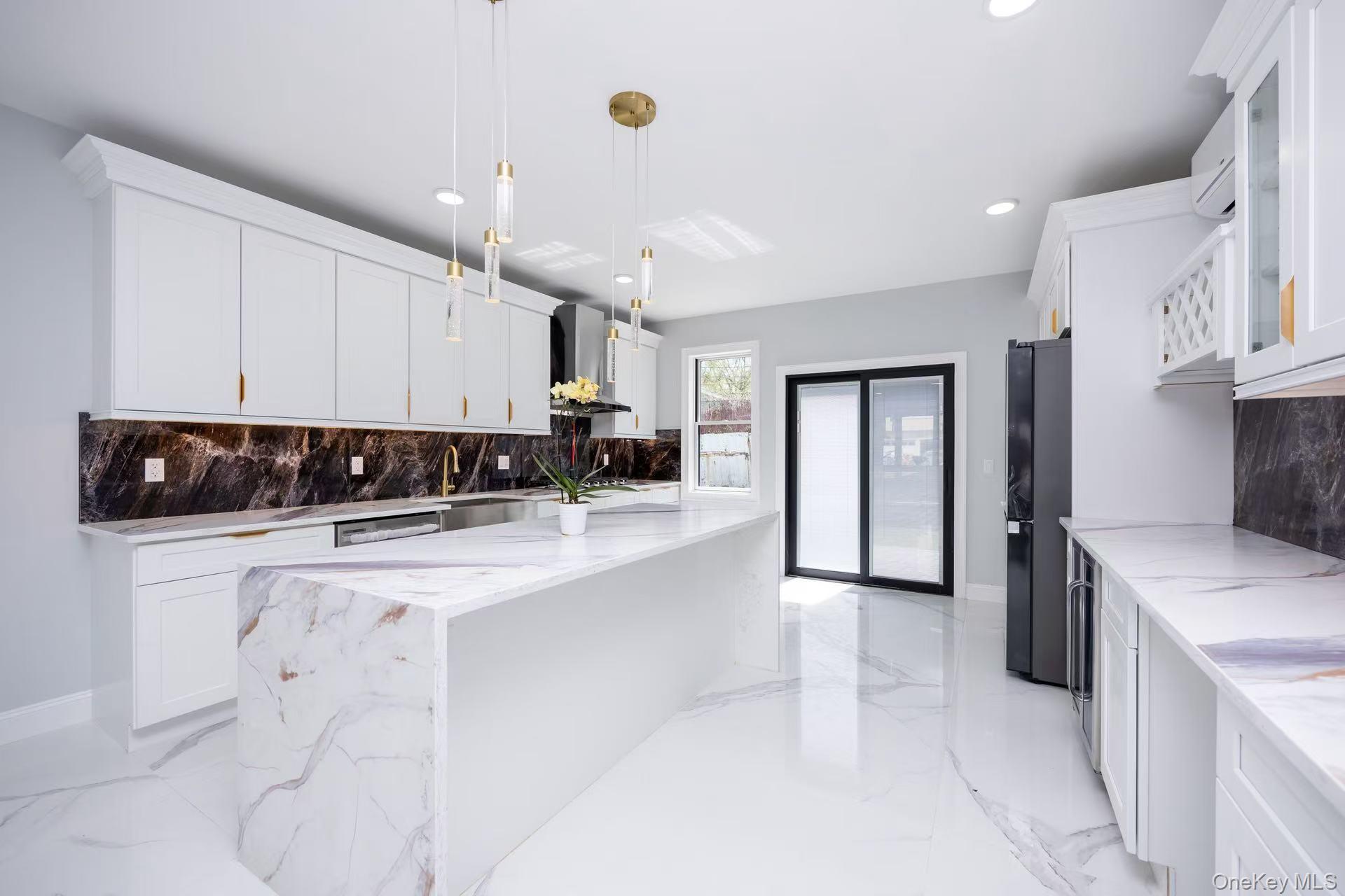 Single Family Genevieve Nassau County, NY 11021, MLS-917885-8