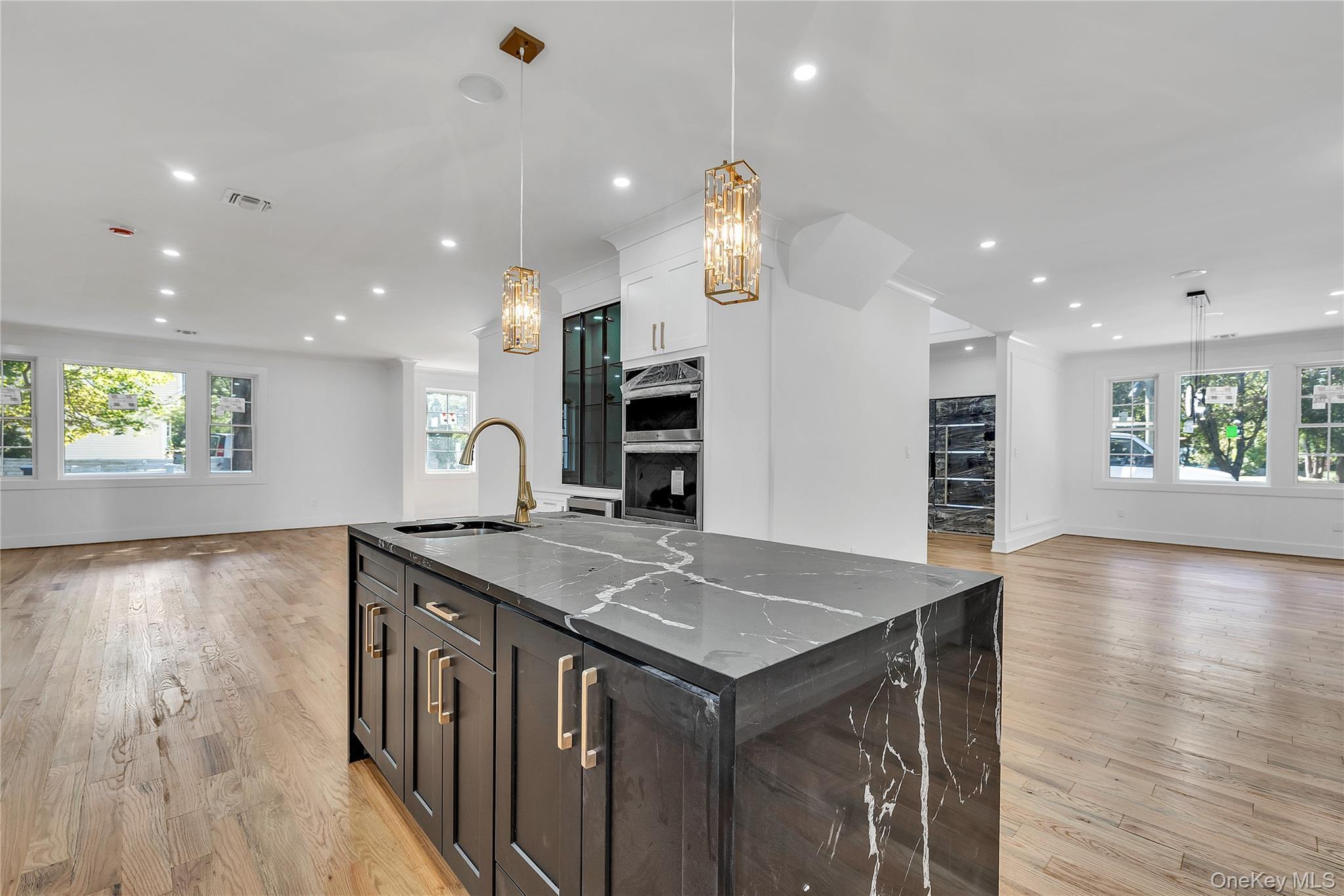 Single Family Carlls Straight Suffolk County, NY 11746, MLS-917892-10