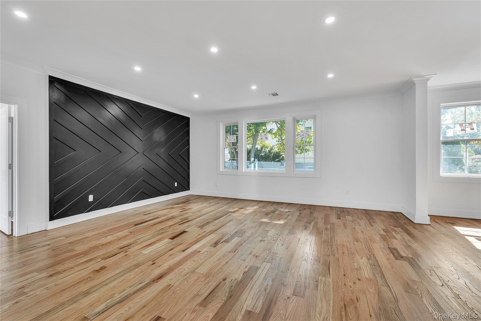 Single Family Carlls Straight Suffolk County, NY 11746, MLS-917892-11