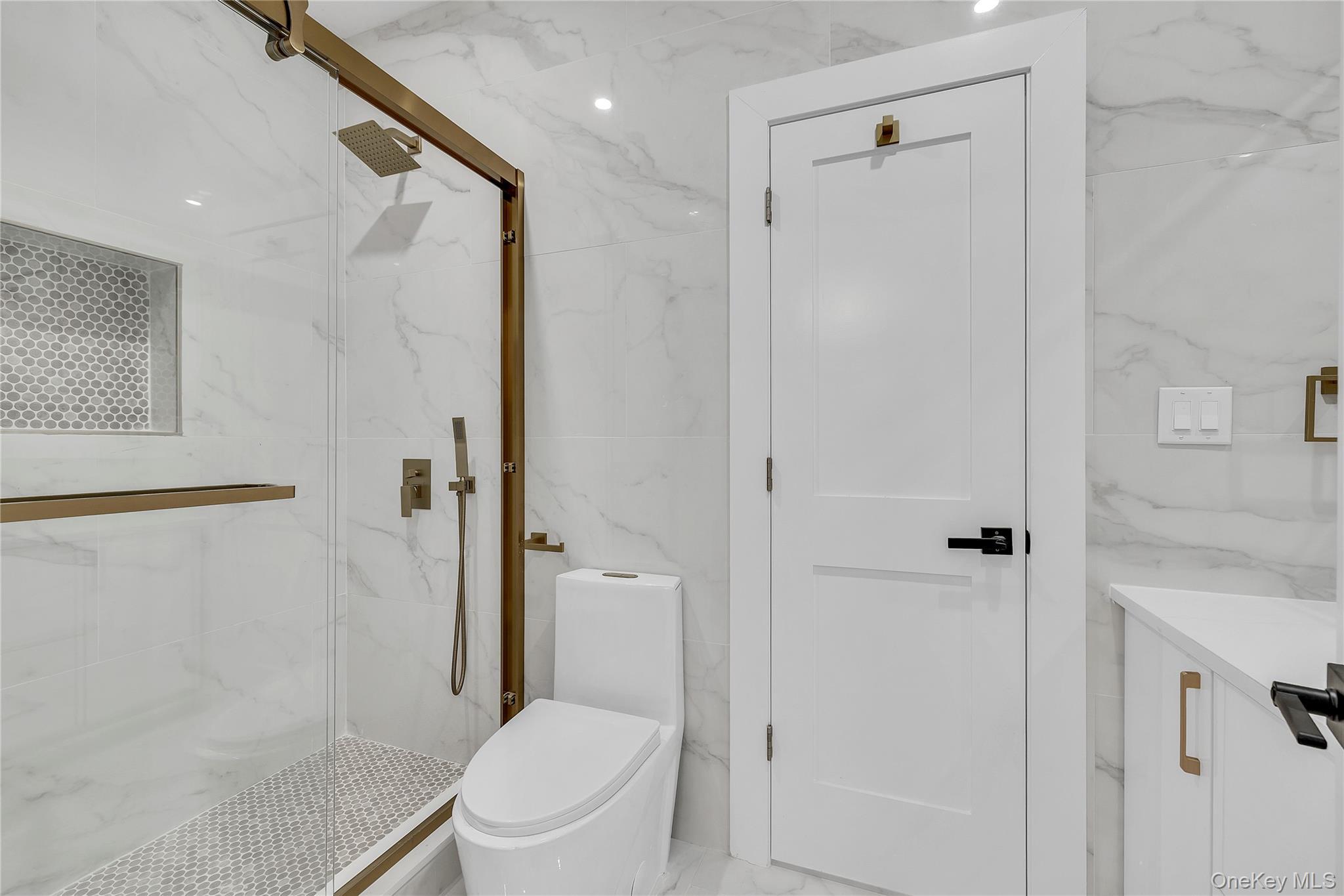 Single Family Carlls Straight Suffolk County, NY 11746, MLS-917892-21