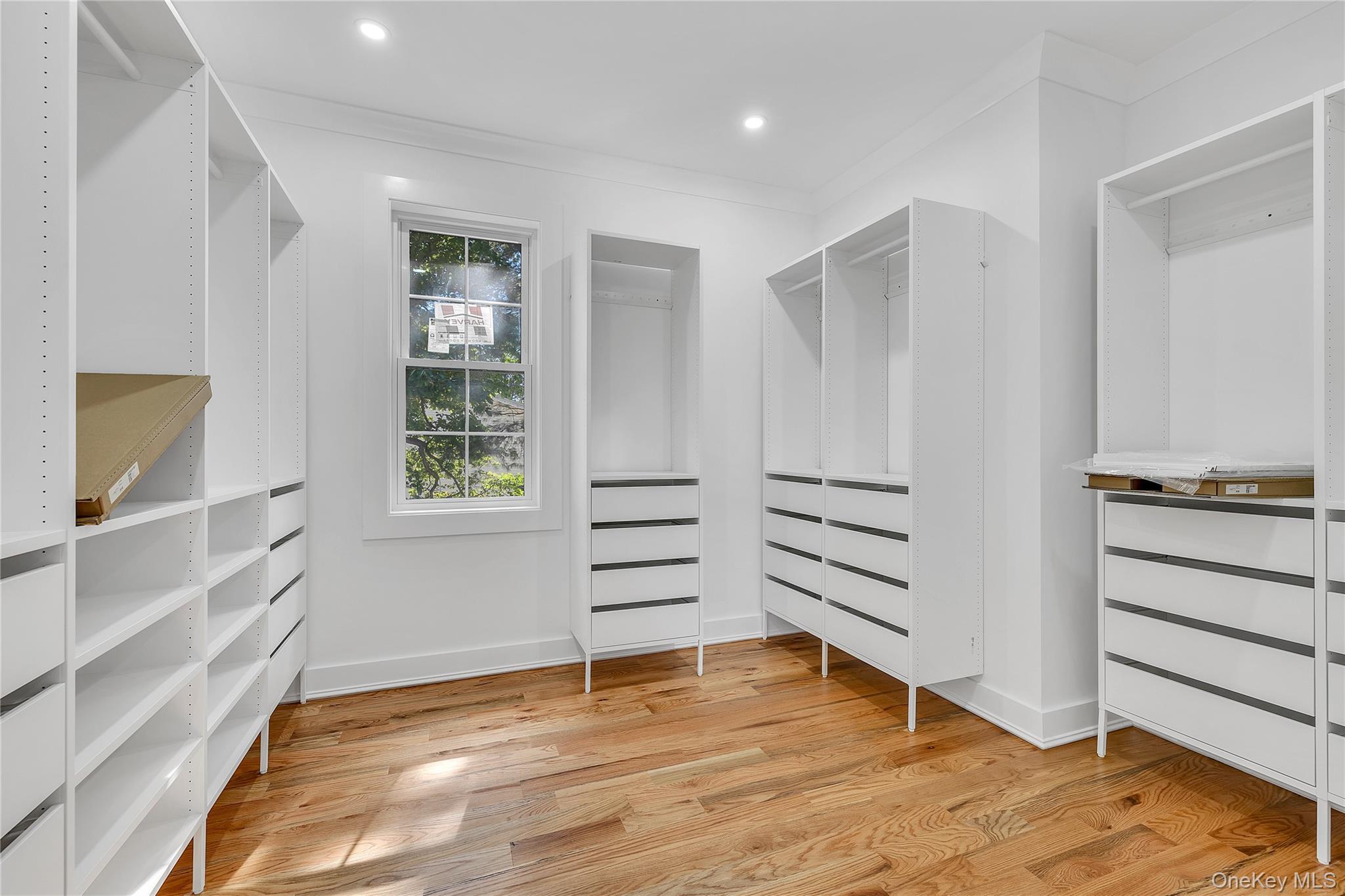 Single Family Carlls Straight Suffolk County, NY 11746, MLS-917892-27