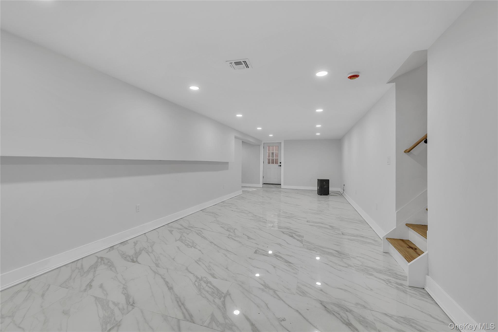 Single Family Carlls Straight Suffolk County, NY 11746, MLS-917892-32