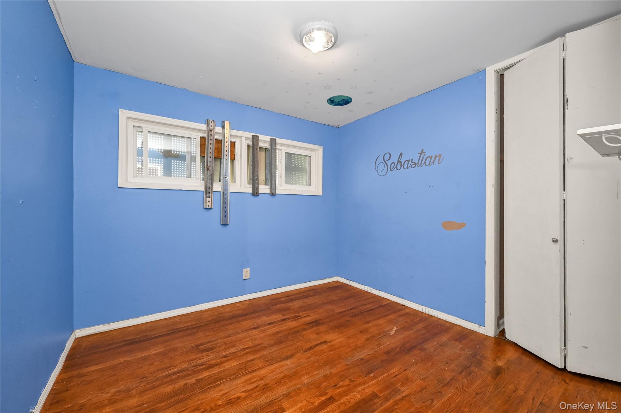 Single Family Amherst Nassau County, NY 11801, MLS-917896-11