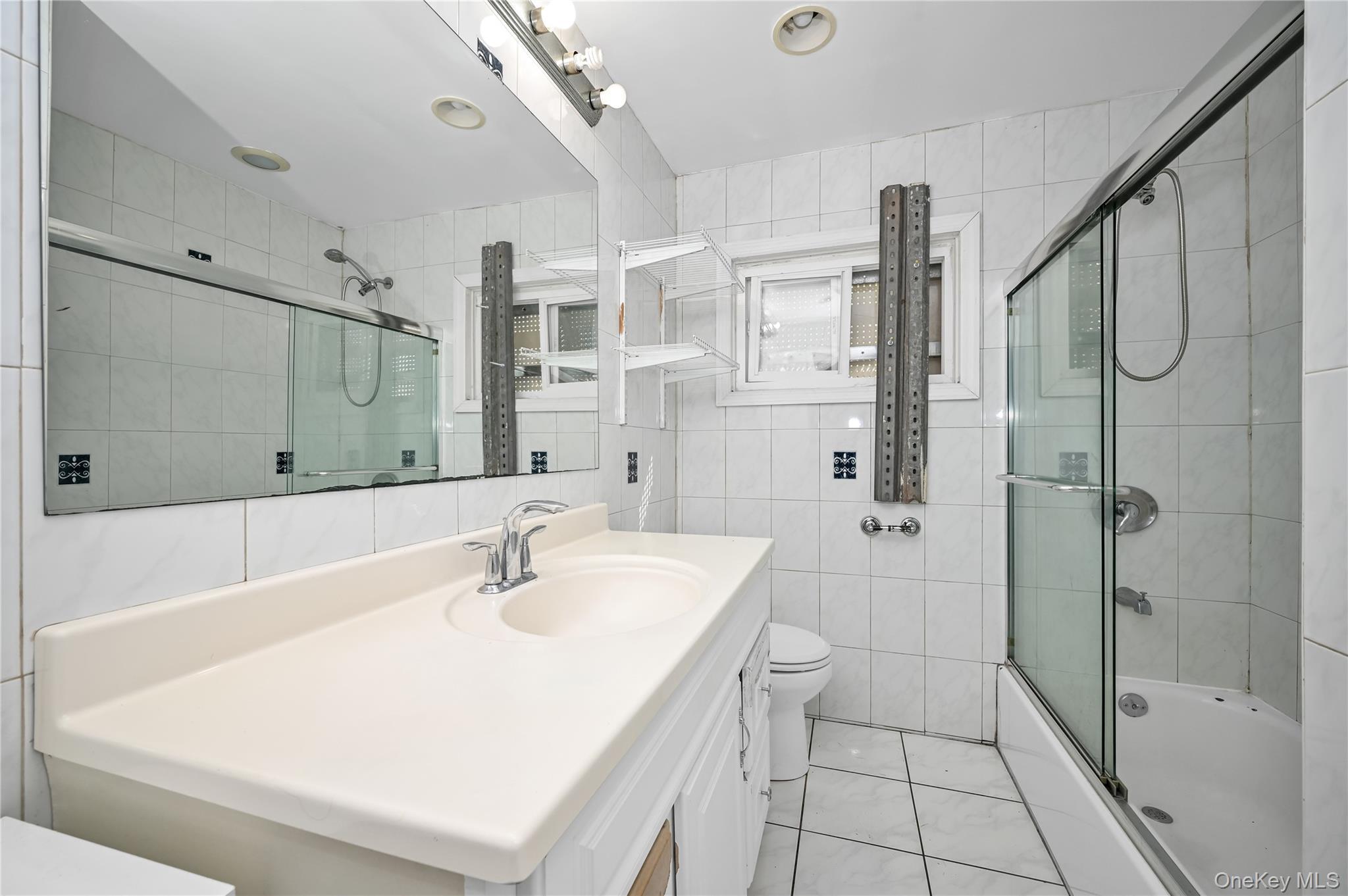 Single Family Amherst Nassau County, NY 11801, MLS-917896-12