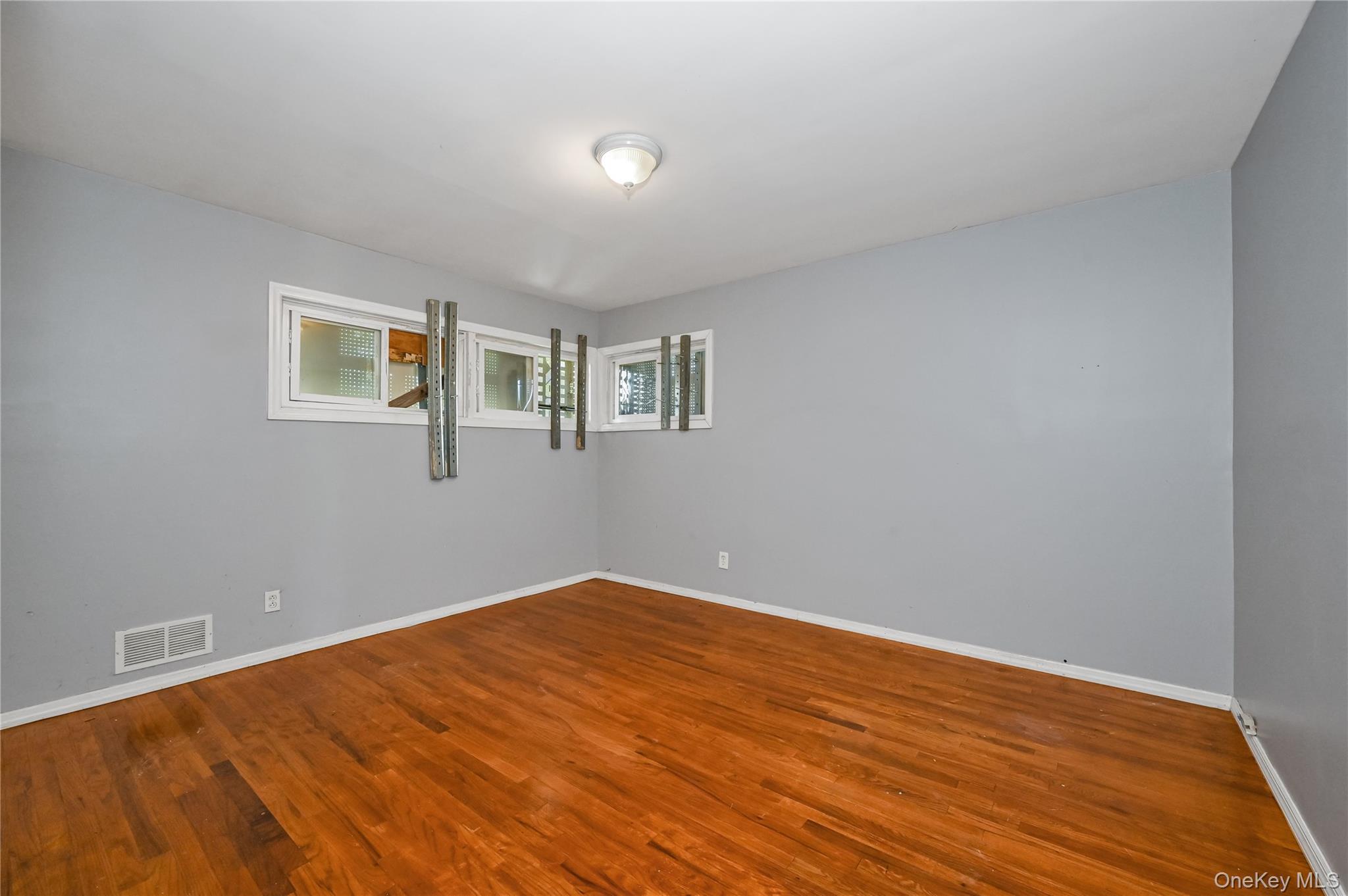 Single Family Amherst Nassau County, NY 11801, MLS-917896-8