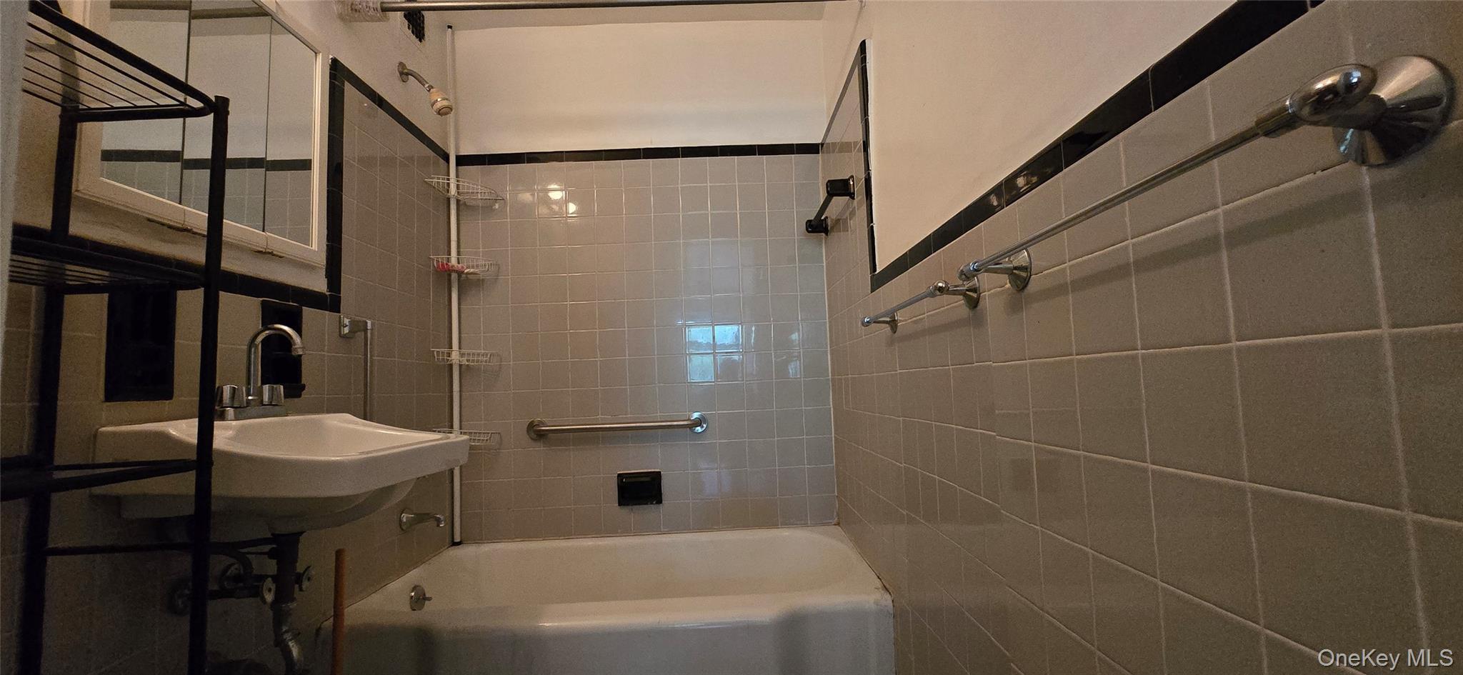 Coop 60th Queens, NY 11373, MLS-917909-17