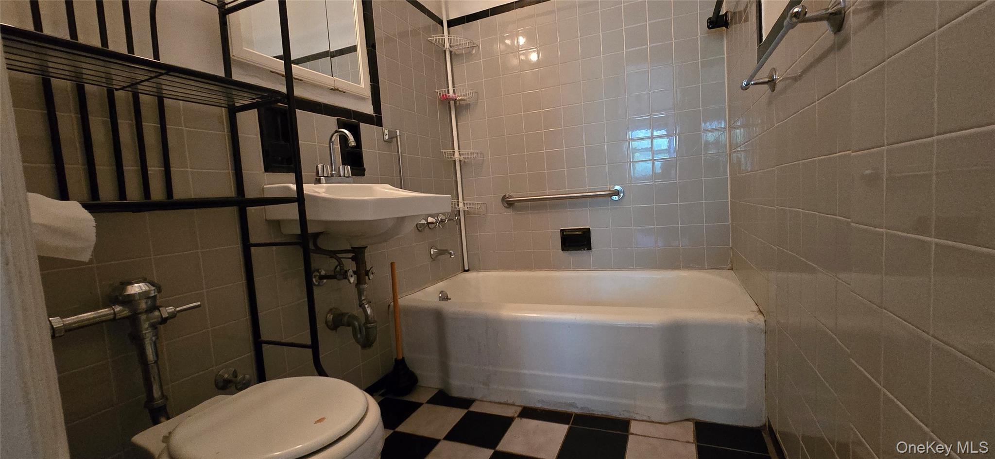 Coop 60th Queens, NY 11373, MLS-917909-18