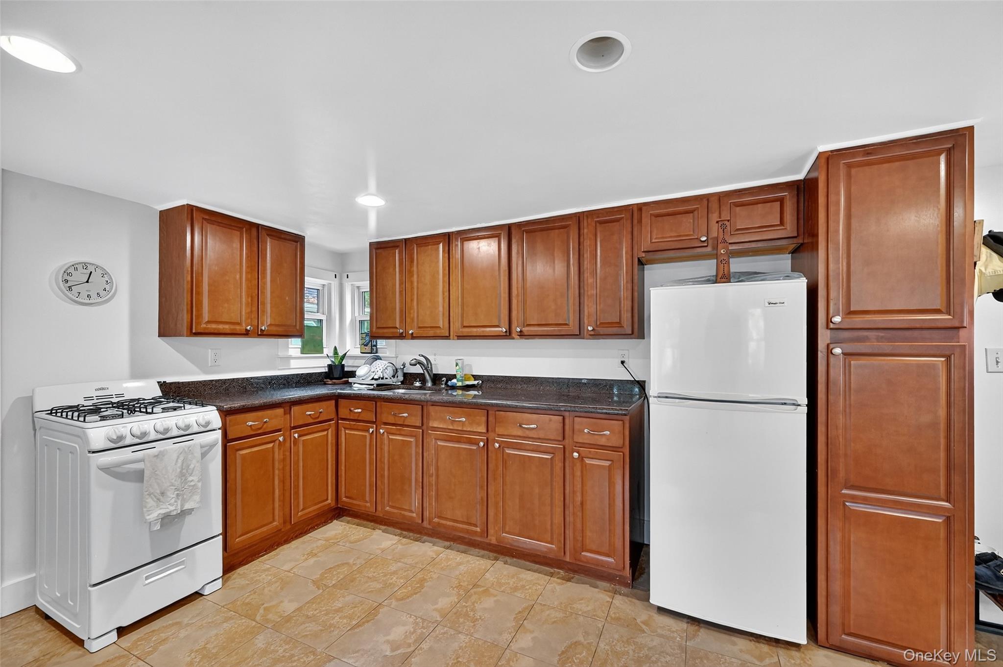 Single Family Grandview Rockland County, NY 10952, MLS-917932-33