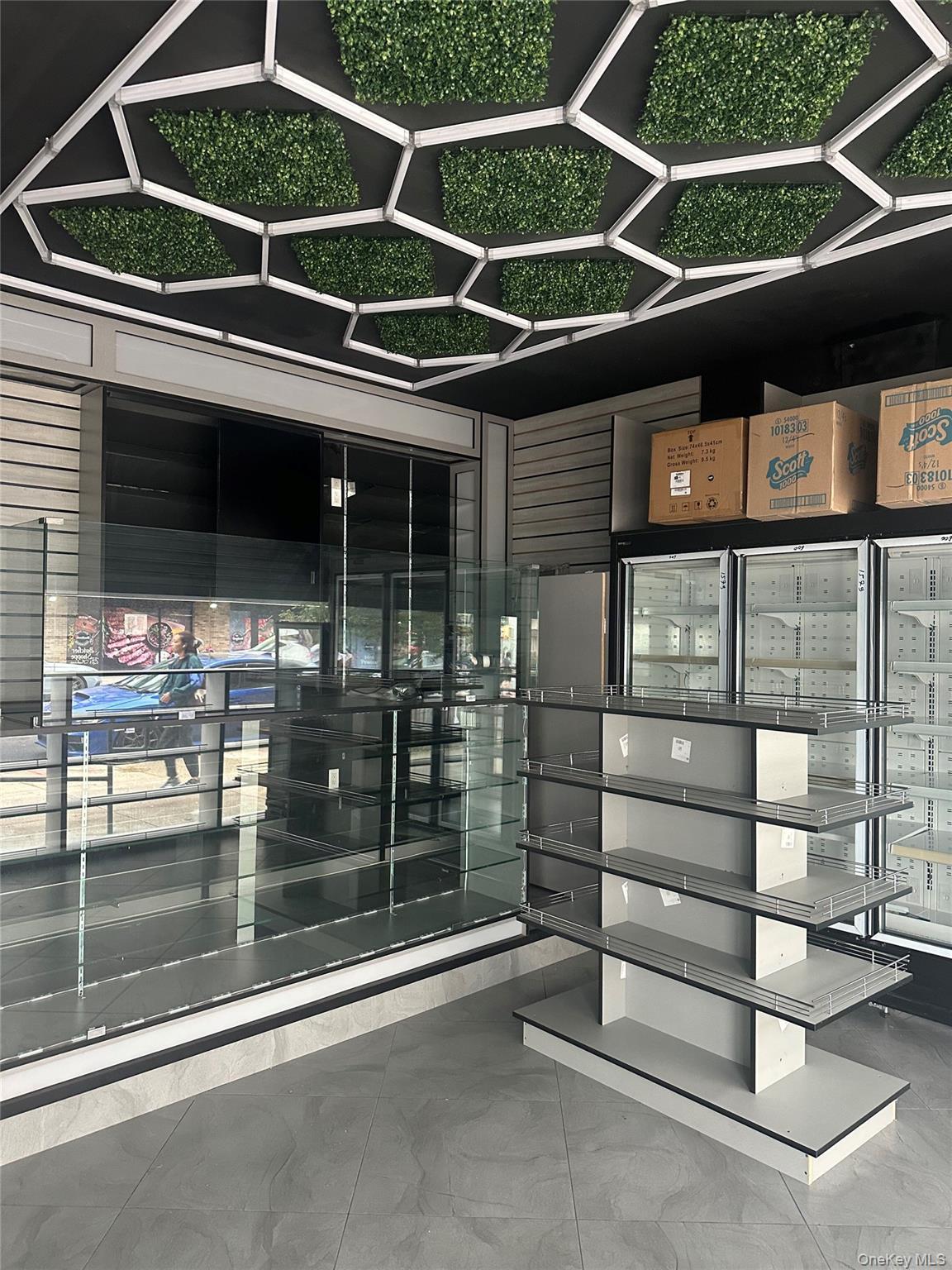 Commercial Lease Metropolitan  Brooklyn, NY 11211, MLS-917933-3