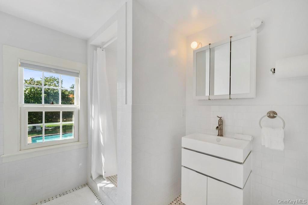 Single Family Bellport Suffolk County, NY 11713, MLS-917938-18