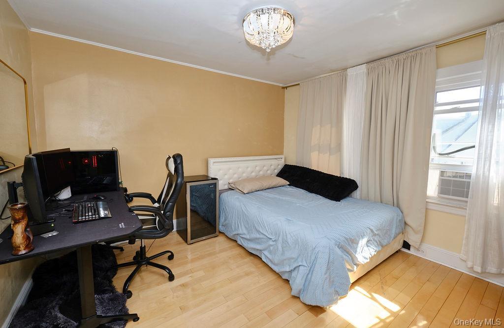 Single Family 87th  Queens, NY 11427, MLS-917950-8