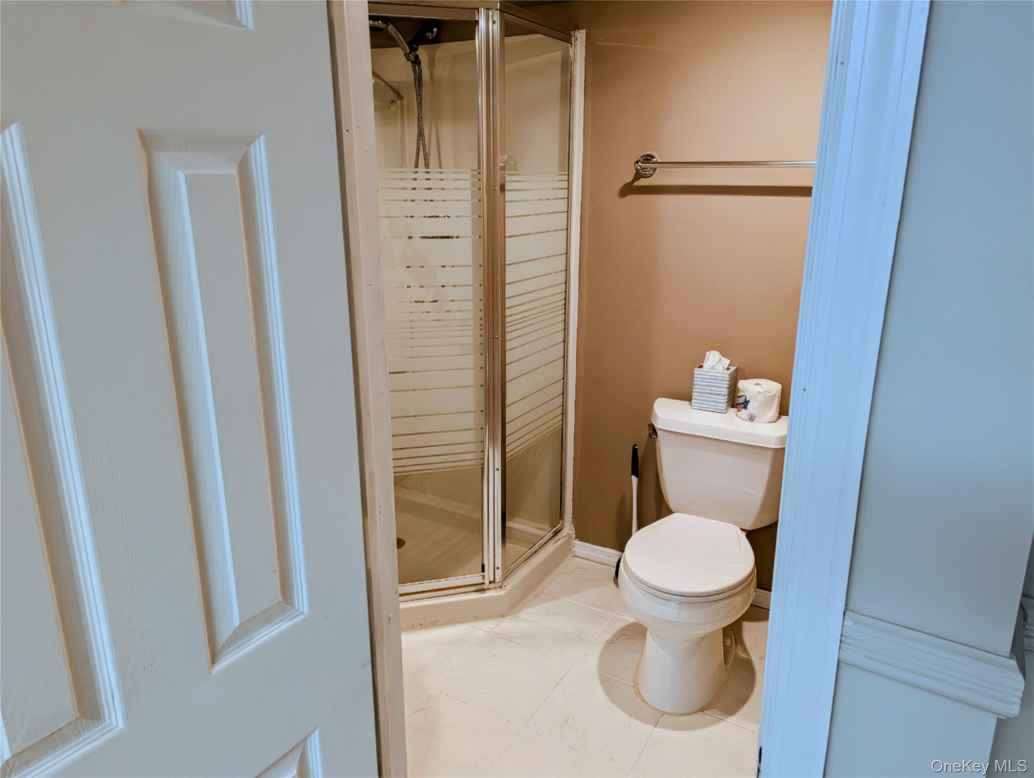 Single Family Pine Neck Suffolk County, NY 11772, MLS-917982-11