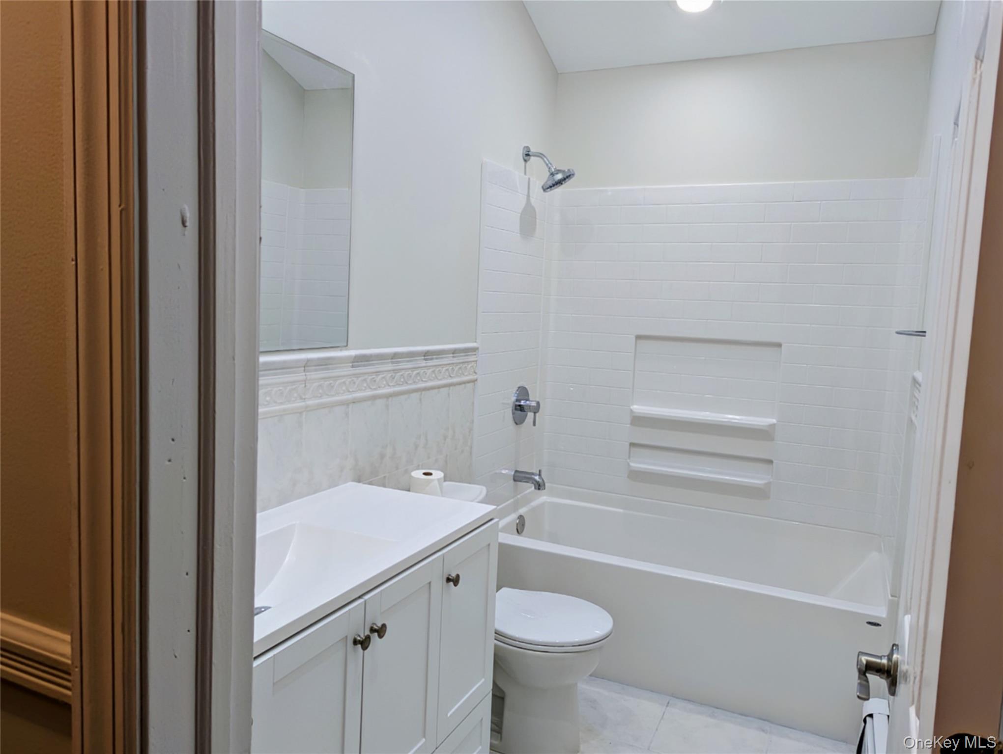 Single Family Pine Neck Suffolk County, NY 11772, MLS-917982-8