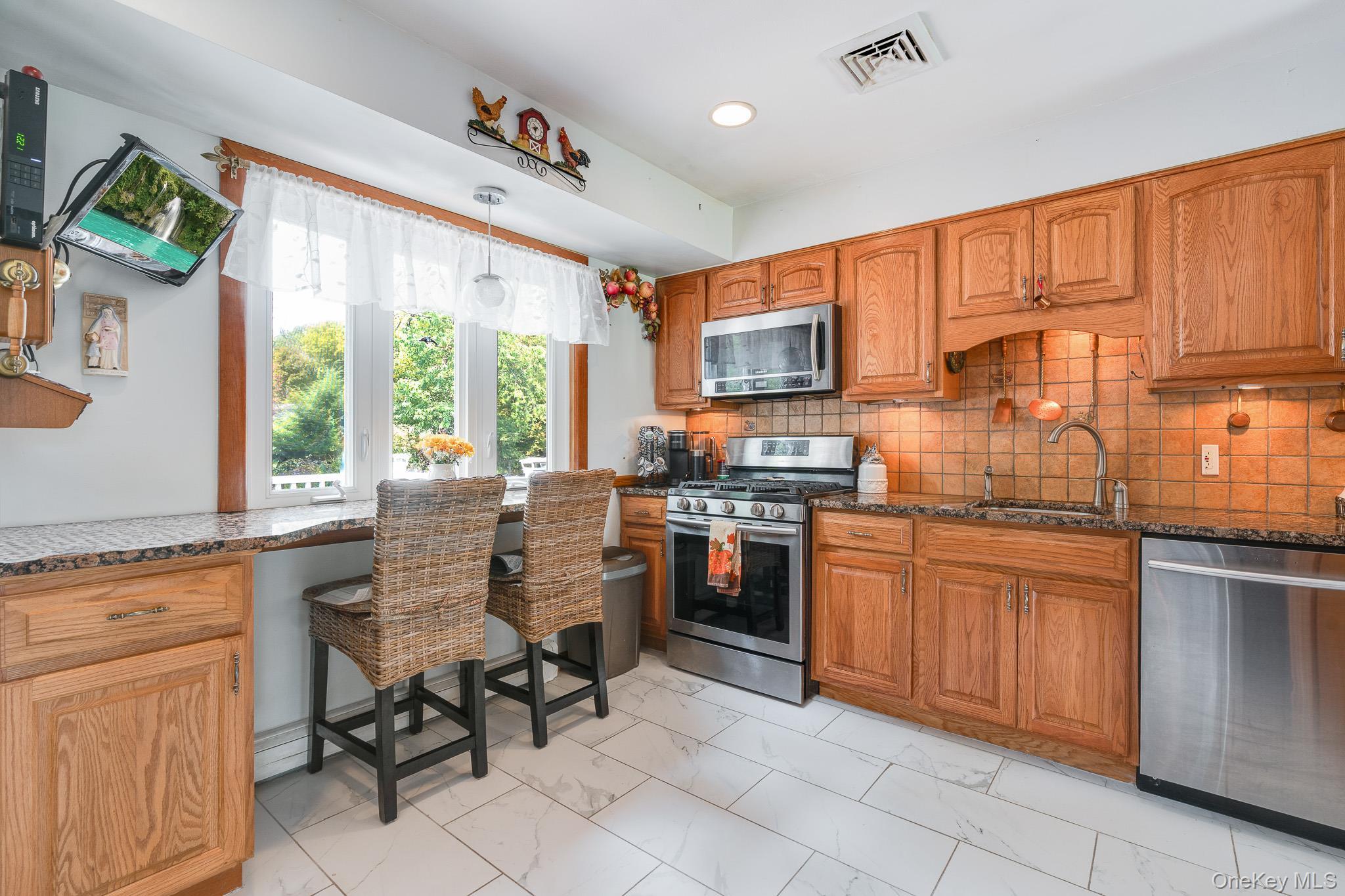 Single Family Raker  Dutchess County, NY 12603, MLS-917984-8