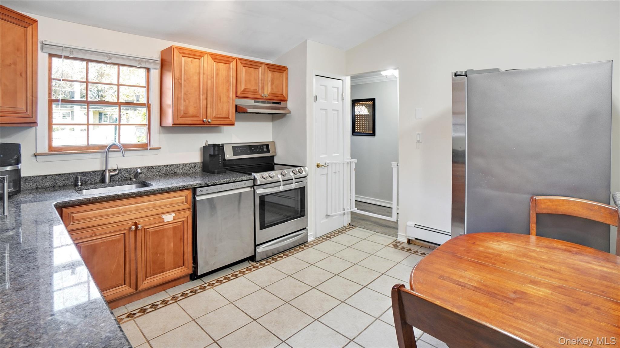 Single Family Drive Suffolk County, NY 11967, MLS-917987-3