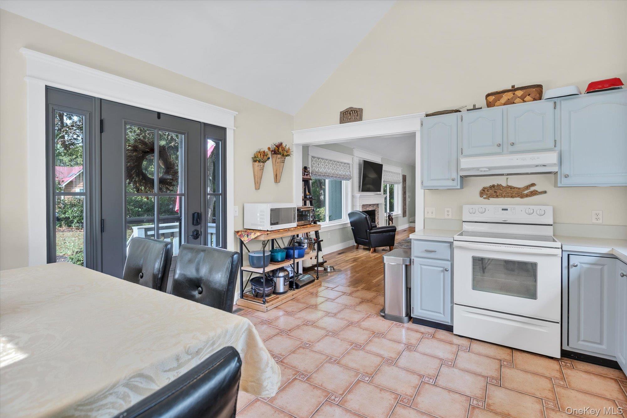 Single Family Eileen Suffolk County, NY 11947, MLS-917992-11