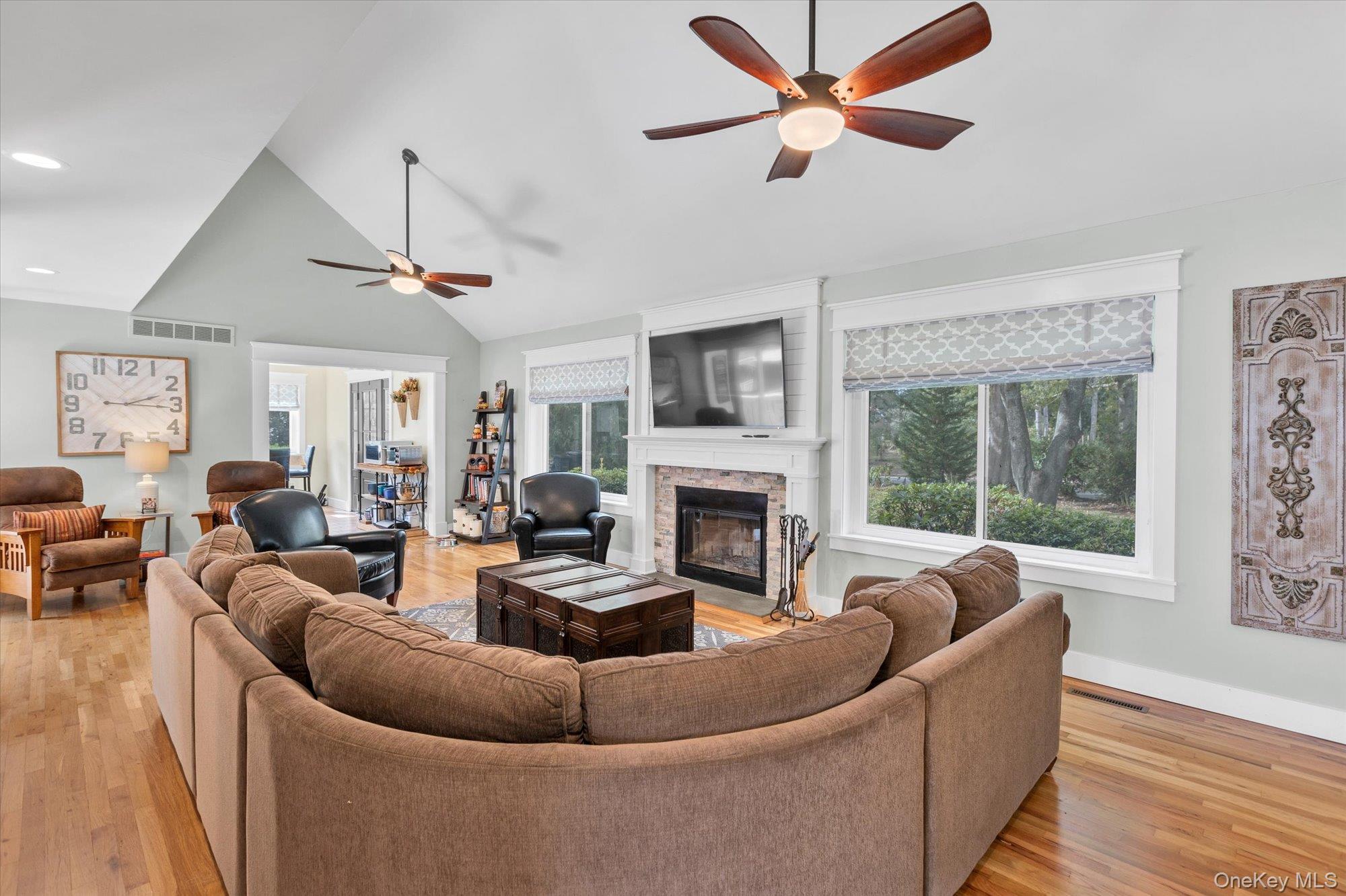 Single Family Eileen Suffolk County, NY 11947, MLS-917992-5