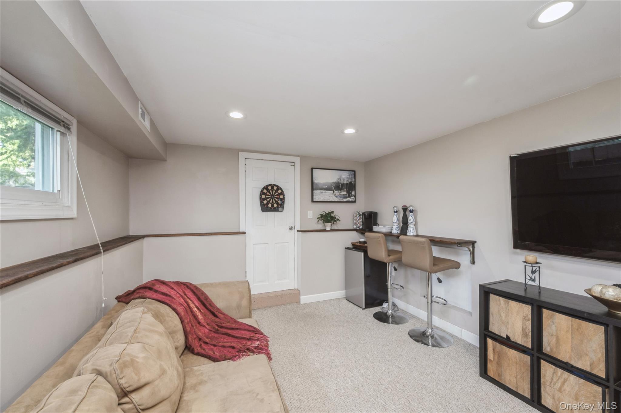 Single Family Lois  Nassau County, NY 11735, MLS-917998-19